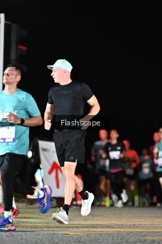 Runner Photo 2410519