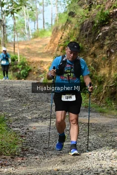 Runner Photo 2416813