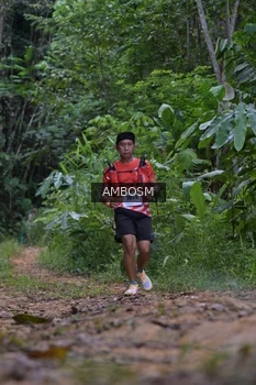 Runner Photo 2417465