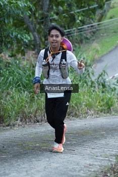 Runner Photo 2420303