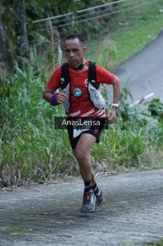 Runner Photo 2420542