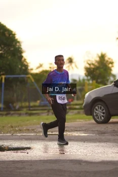 Runner Photo 2421269