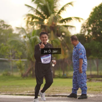 Runner Photo 2421335