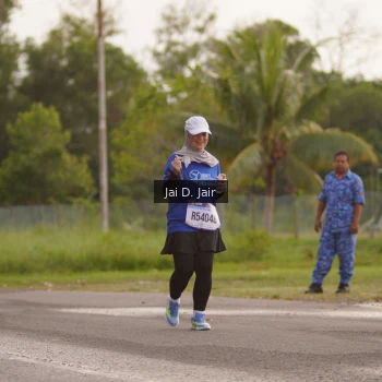 Runner Photo 2421367