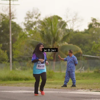 Runner Photo 2421383