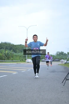 Runner Photo 2433881