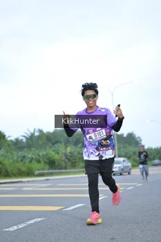 Runner Photo 2433909