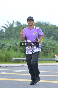 Runner Photo 2433923