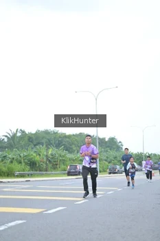 Runner Photo 2433980