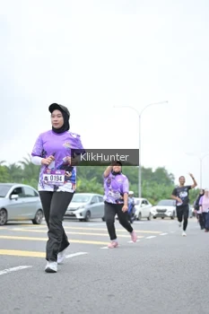 Runner Photo 2434876