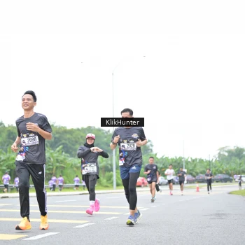 Runner Photo 2435129