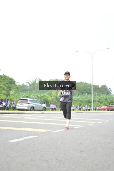 Runner Photo 2436037
