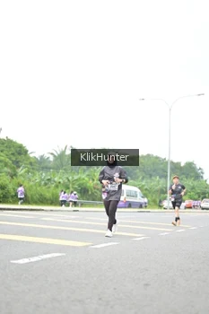 Runner Photo 2436060