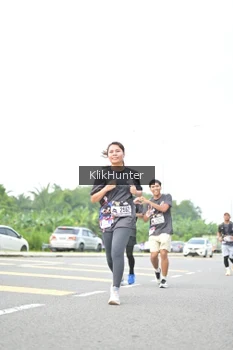 Runner Photo 2436169