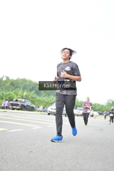 Runner Photo 2436213