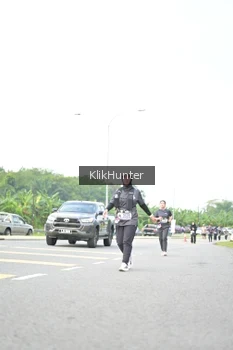 Runner Photo 2436215