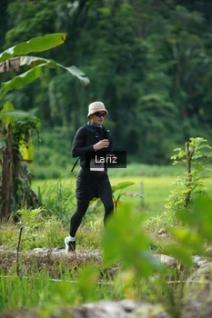 Runner Photo 2436246