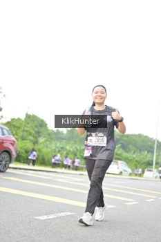 Runner Photo 2436274