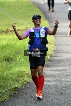 Runner Photo 2440634