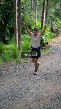 Runner Photo 2450144
