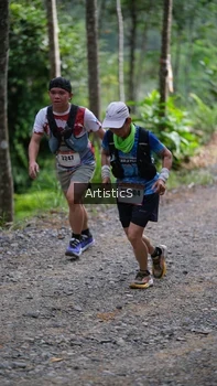 Runner Photo 2450370