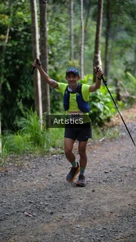 Runner Photo 2450624