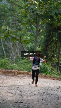 Runner Photo 2450737