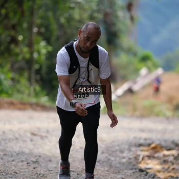 Runner Photo 2450840