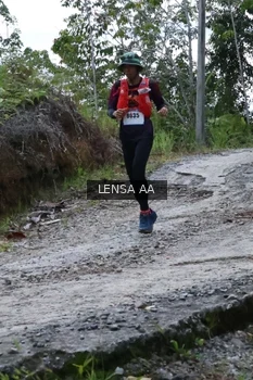 Runner Photo 2459121
