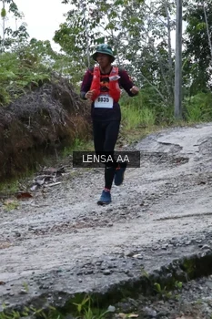 Runner Photo 2459140