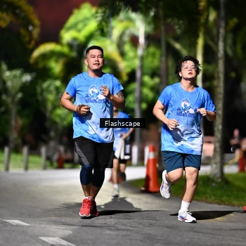 Runner Photo 2464244