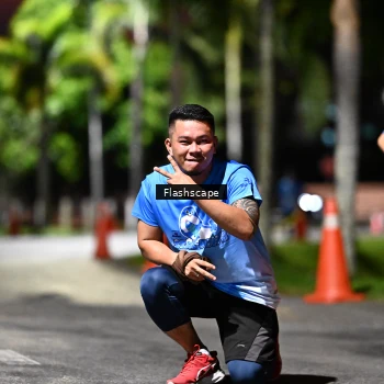 Runner Photo 2464255