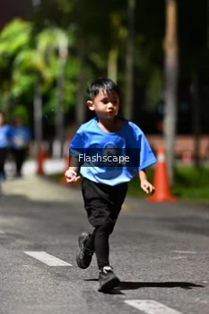 Runner Photo 2465002