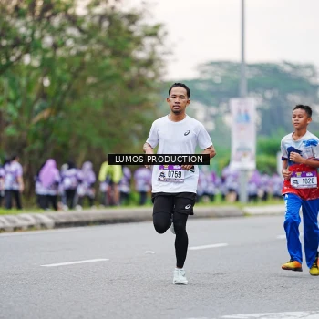 Runner Photo 2484559