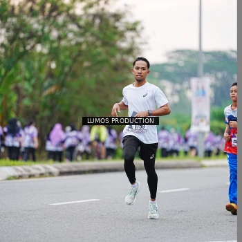 Runner Photo 2484566