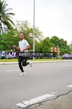 Runner Photo 2484707