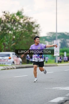 Runner Photo 2490424