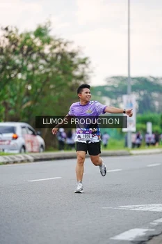 Runner Photo 2490426