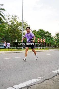 Runner Photo 2490496