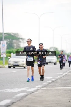 Runner Photo 2490813