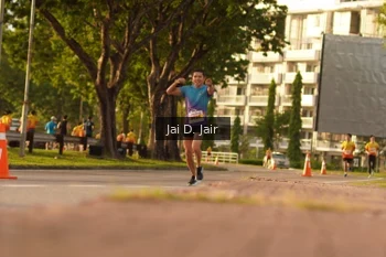 Runner Photo 2500007