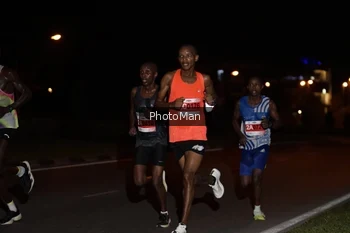 Runner Photo 2500671