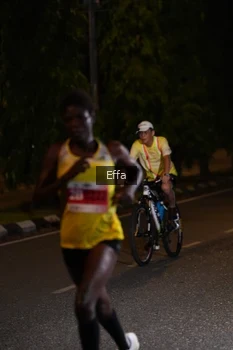 Runner Photo 2500678