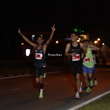 Runner Photo 2500759