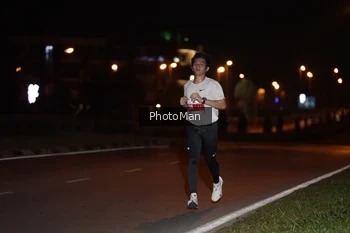 Runner Photo 2501003