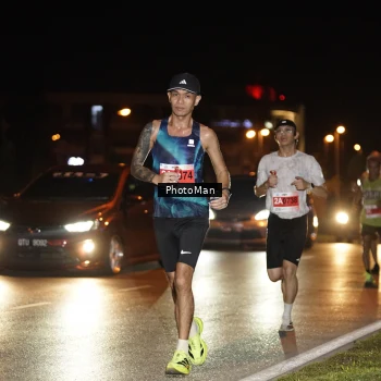 Runner Photo 2501200