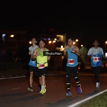 Runner Photo 2501674
