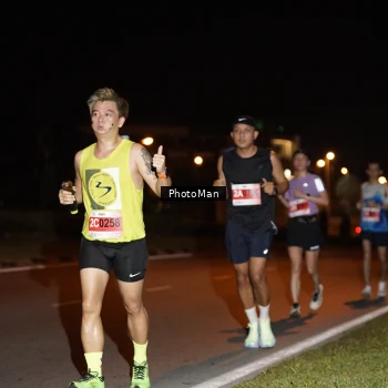 Runner Photo 2502073