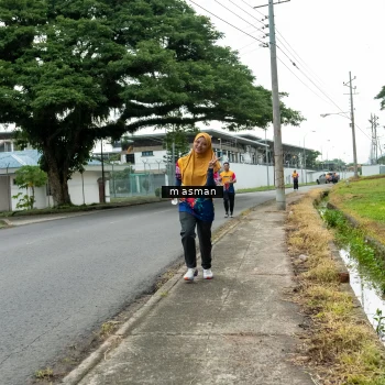 Runner Photo 2502541
