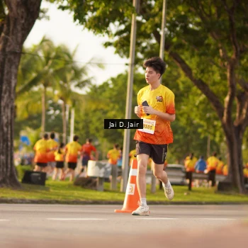 Runner Photo 2502579